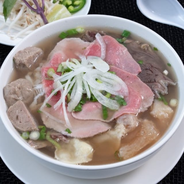 P8. Pho Special (GF).