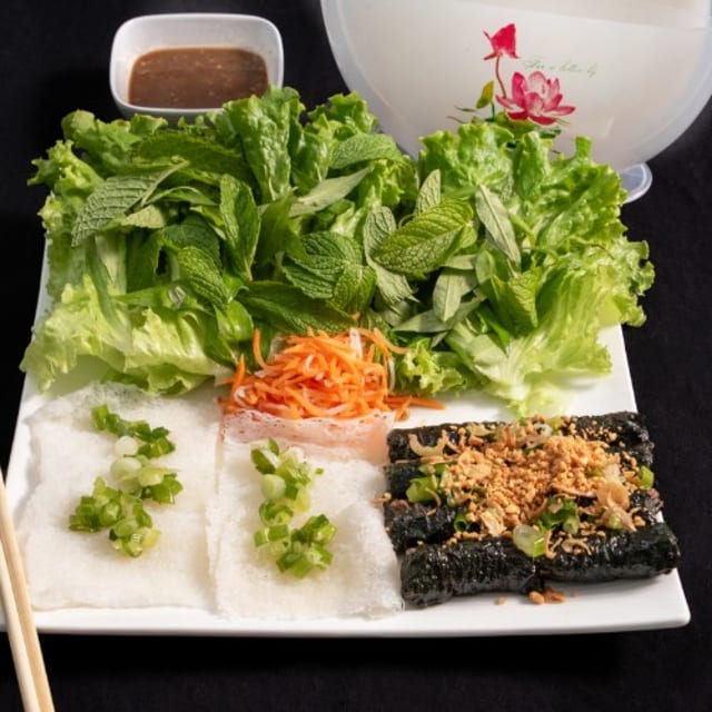 C3. Bánh Hỏi Bò Lá Lốt.